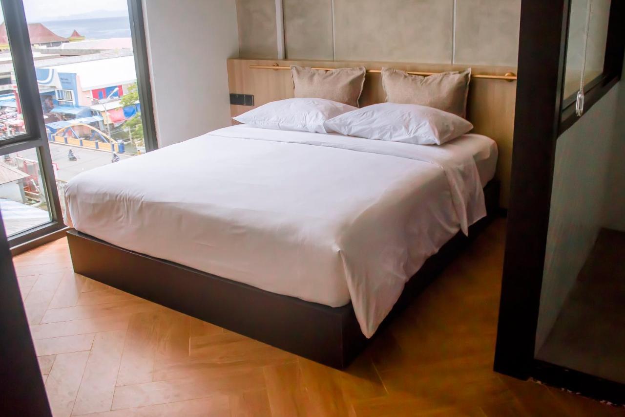 Gaia Hotel Тернате Экстерьер фото