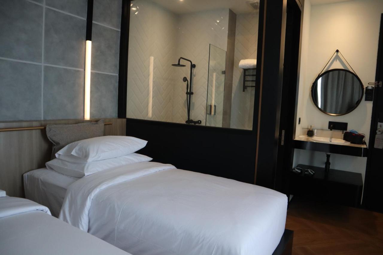 Gaia Hotel Тернате Экстерьер фото