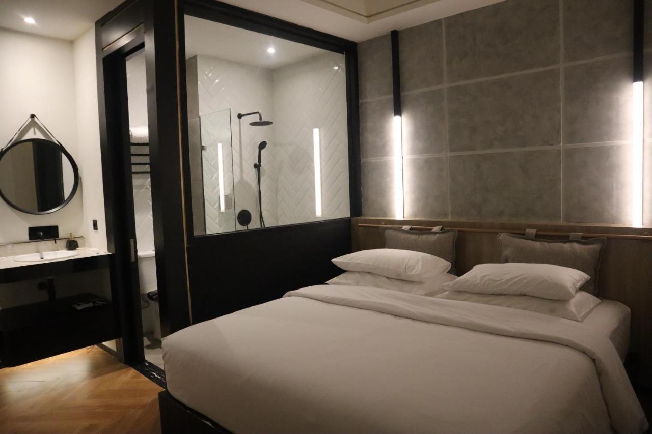 Gaia Hotel Тернате Экстерьер фото