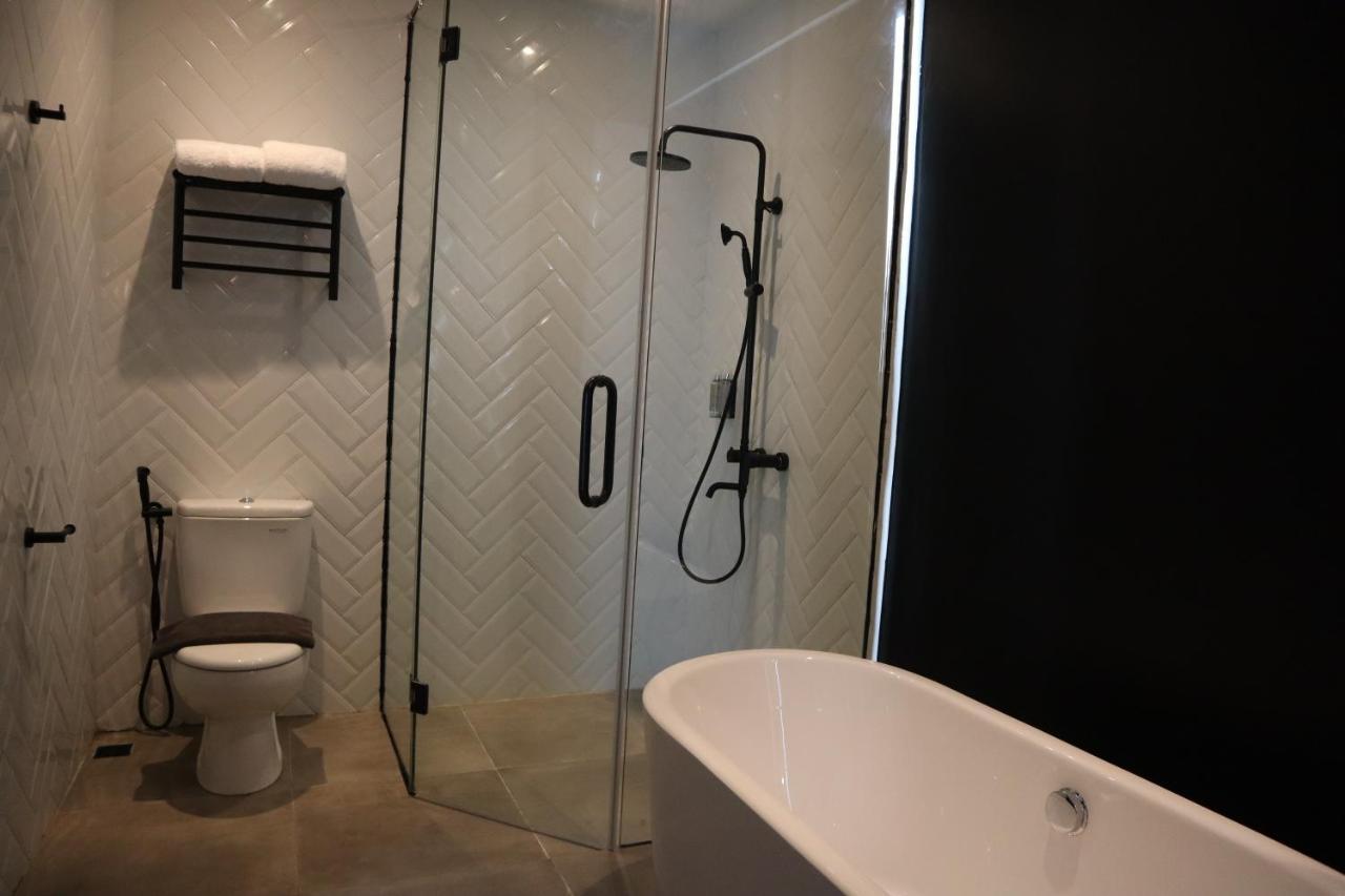 Gaia Hotel Тернате Экстерьер фото
